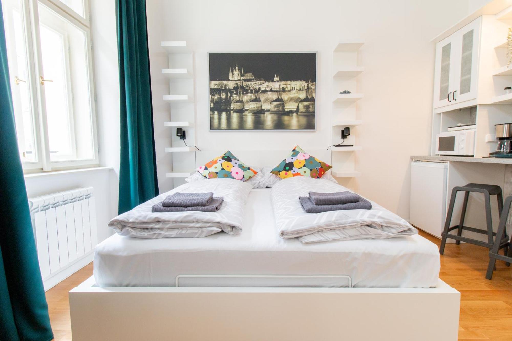 Stepanska Cr Apartment
